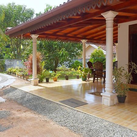 Damith Tourist Inn Mirissa Dış mekan fotoğraf