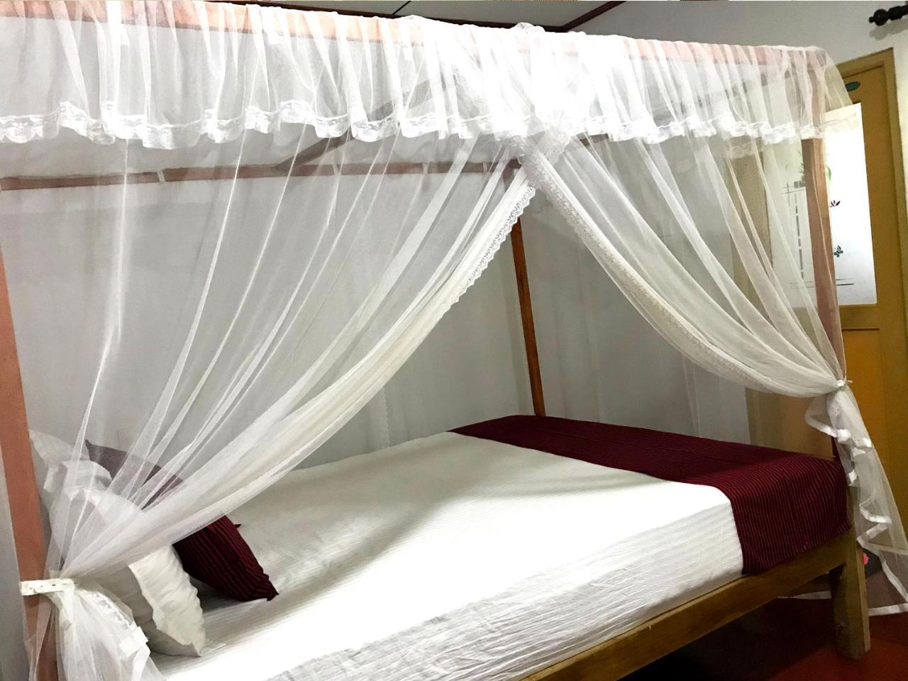 Damith Tourist Inn Mirissa Dış mekan fotoğraf